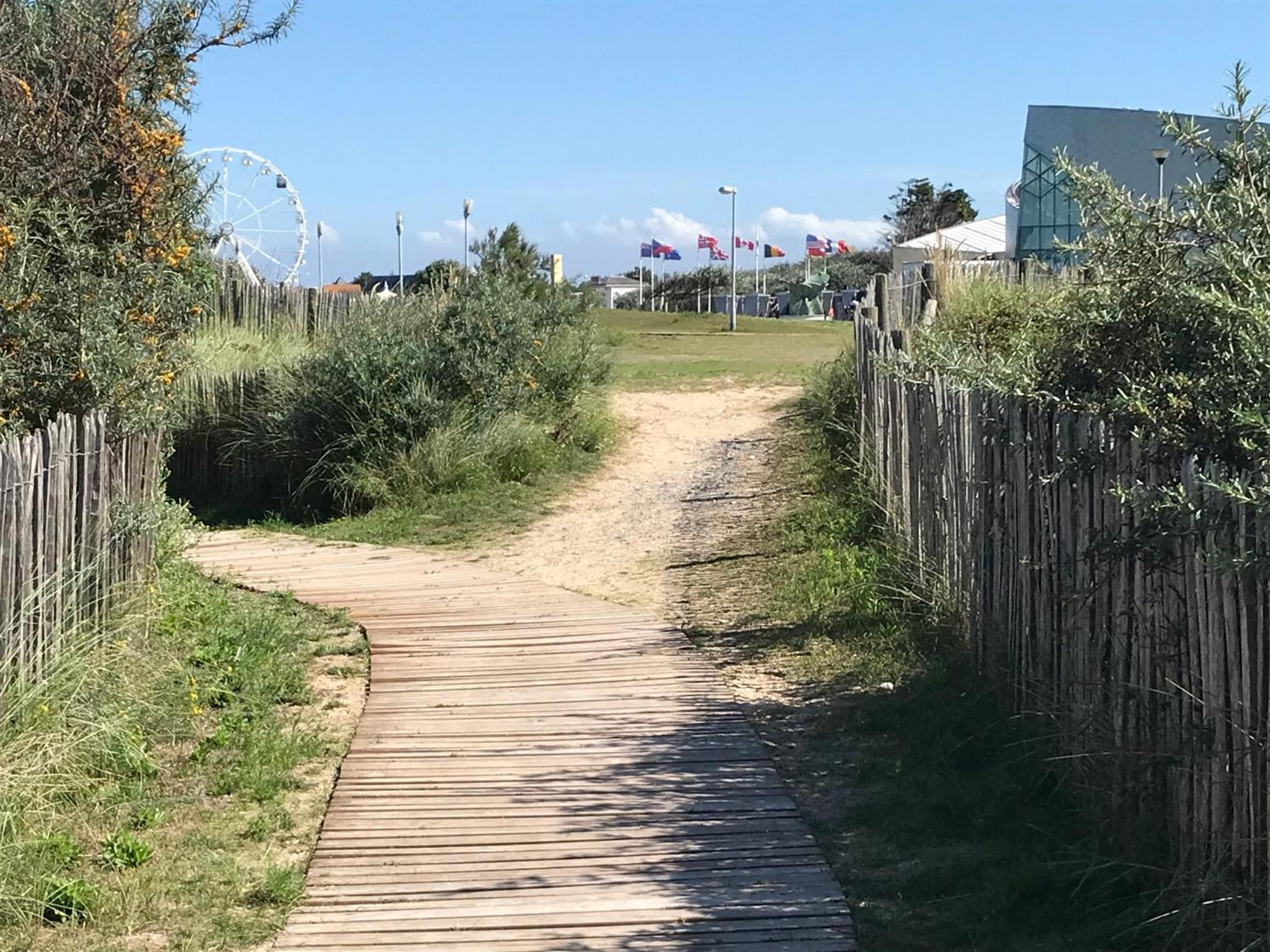 Apartament Bleu Sale - F2 Courseulles Avec Balcon Zewnętrze zdjęcie